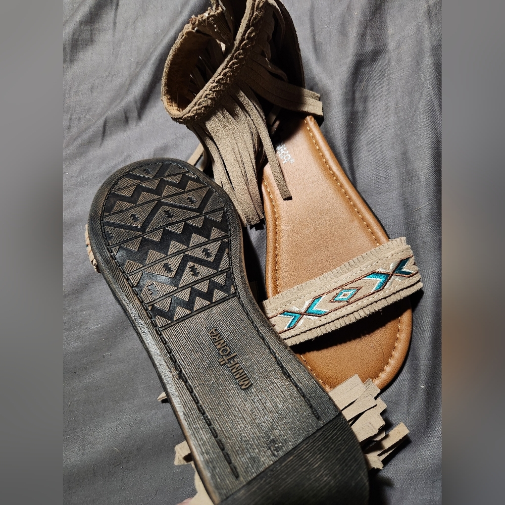 Flats - Picture 2 of 2
